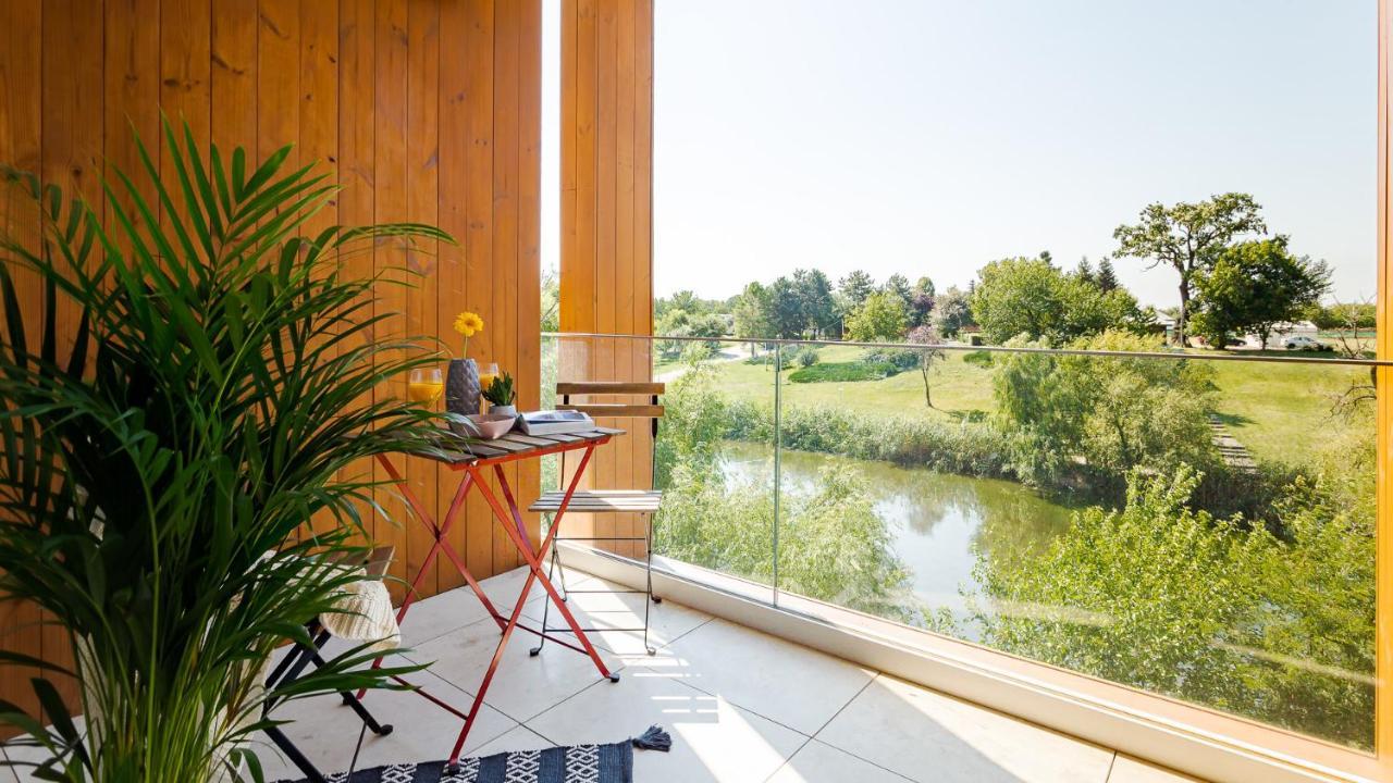 Il Lago - Azur - Cozy Luxurious Smart Home By The Lake Voluntari Bagian luar foto