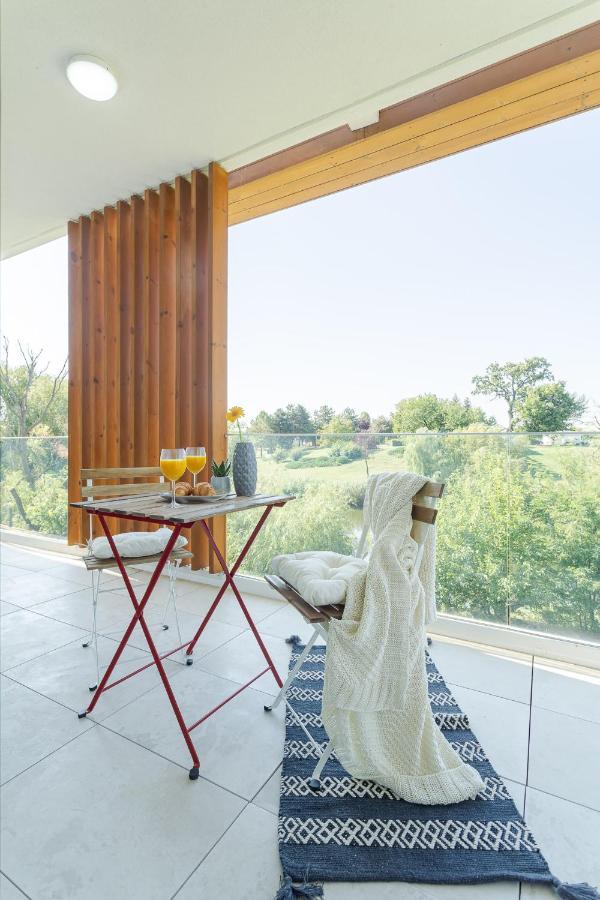 Il Lago - Azur - Cozy Luxurious Smart Home By The Lake Voluntari Bagian luar foto