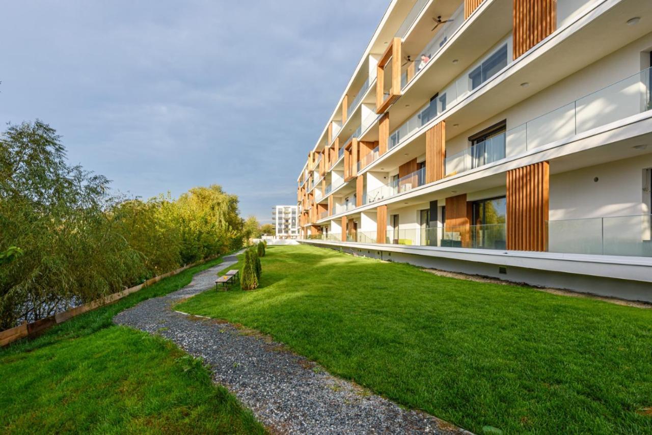 Il Lago - Azur - Cozy Luxurious Smart Home By The Lake Voluntari Bagian luar foto