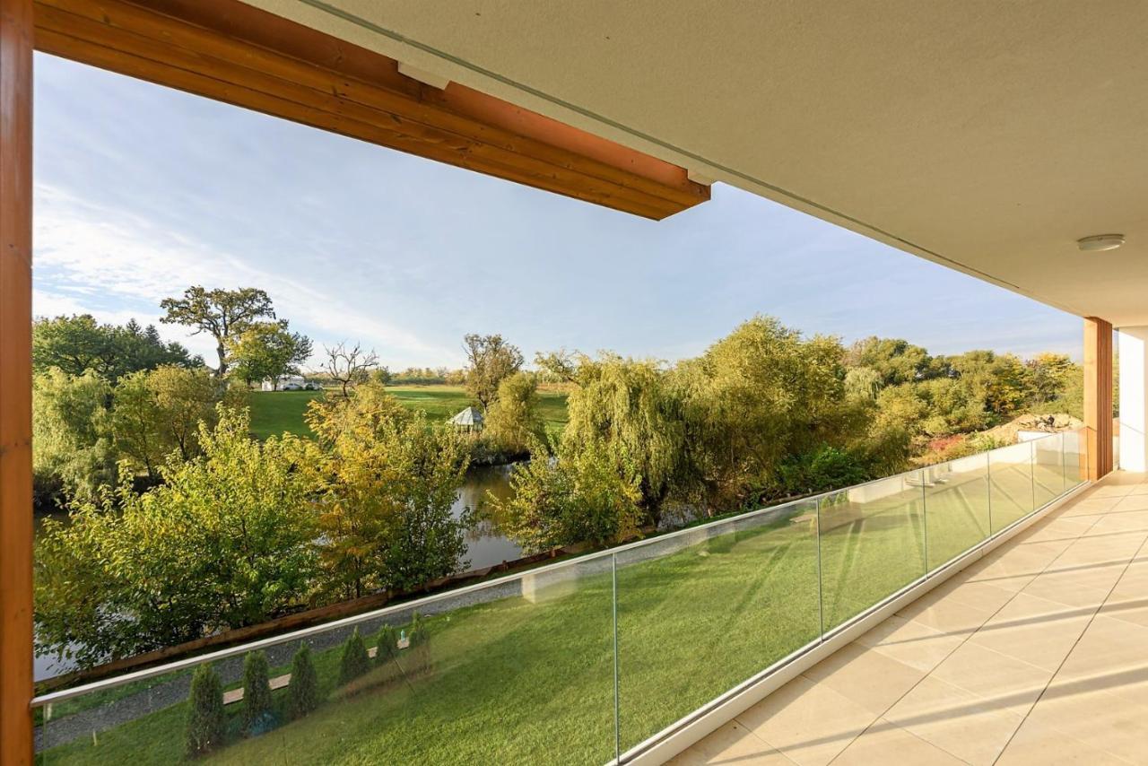 Il Lago - Azur - Cozy Luxurious Smart Home By The Lake Voluntari Bagian luar foto